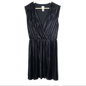 Cache black sleeveless wrap top dress size Medium M B95